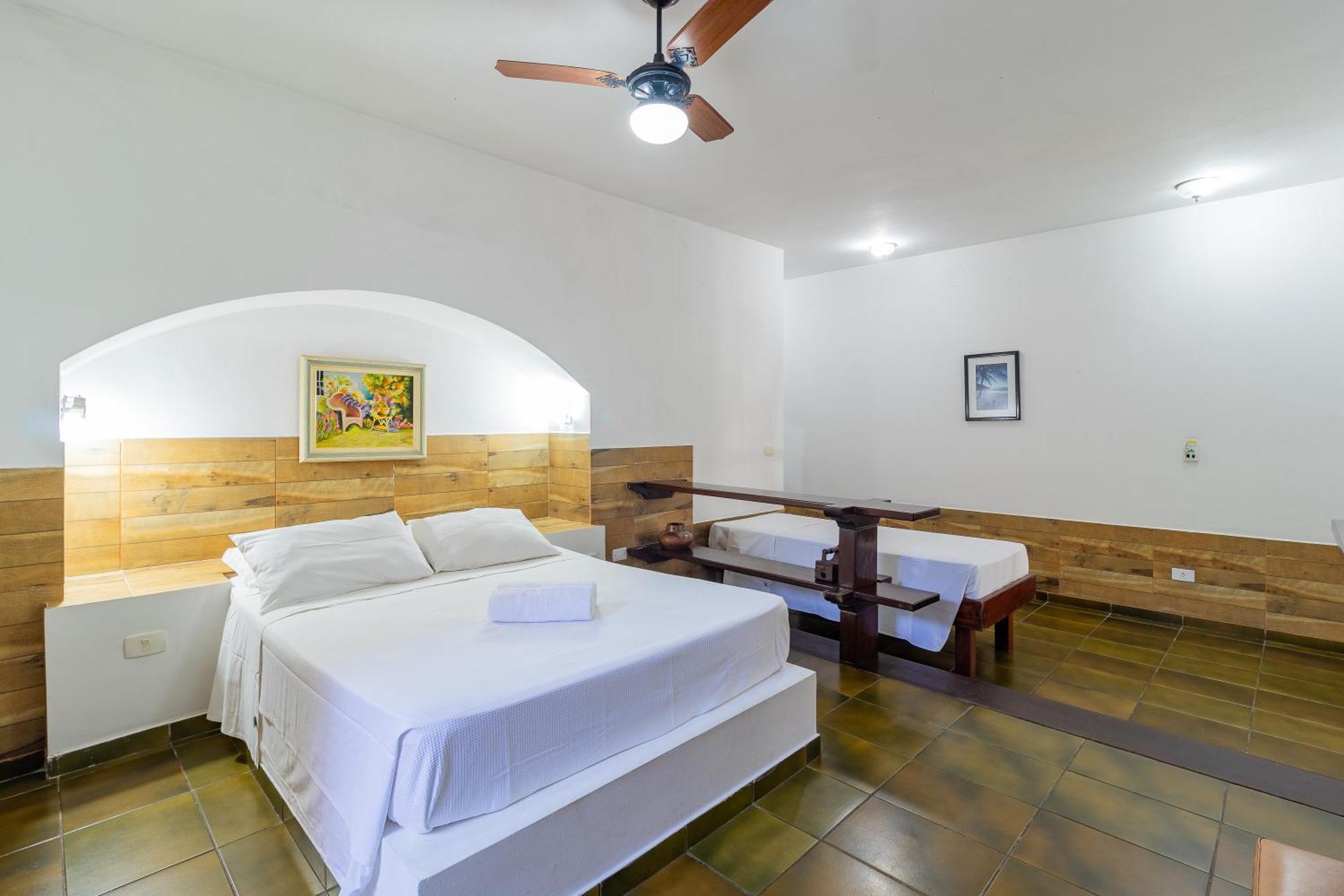Casa Amarela 2* Ilhabela